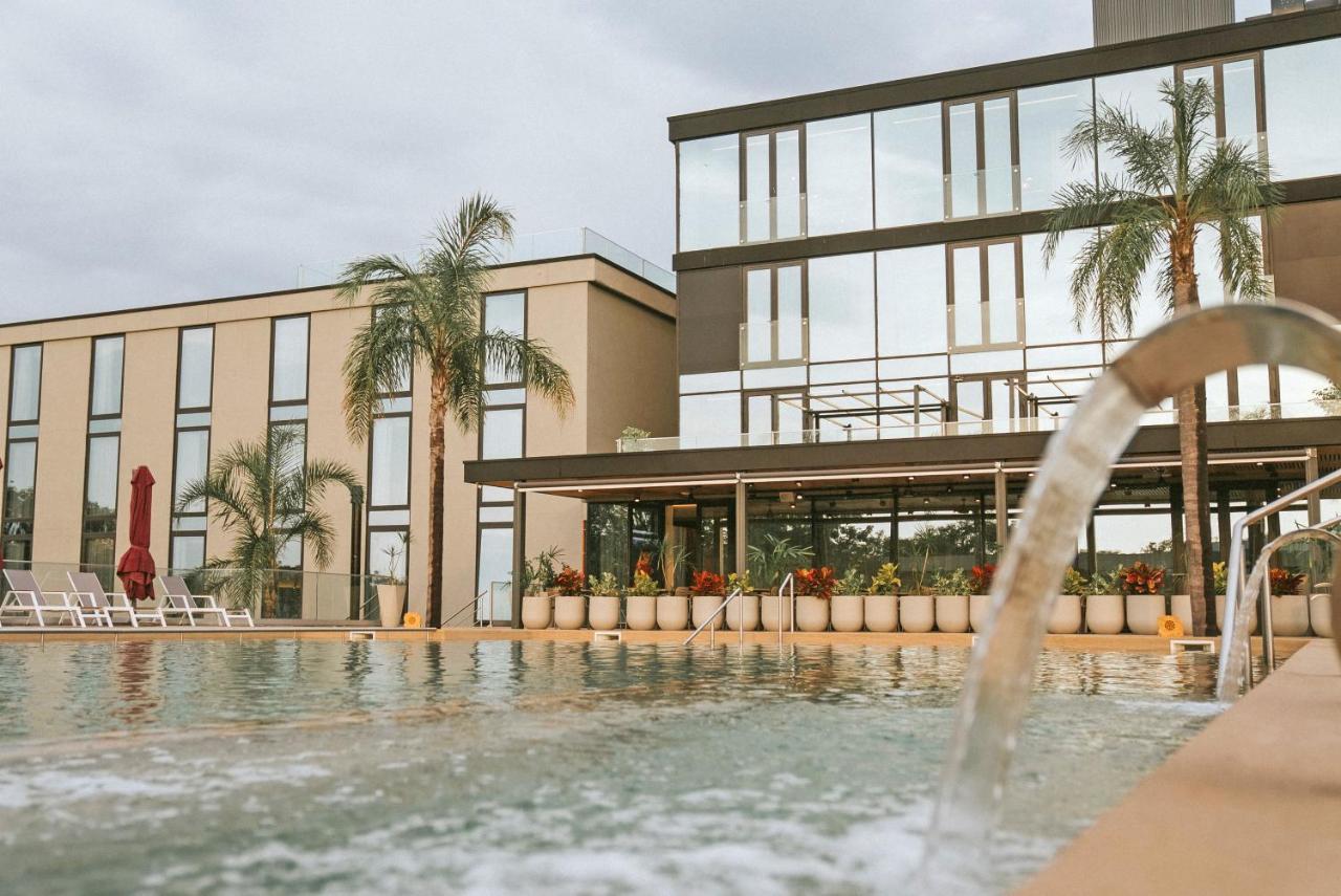 Howard Johnson Plaza La Ribera Resistencia Exterior photo