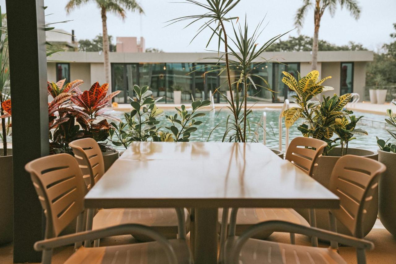 Howard Johnson Plaza La Ribera Resistencia Exterior photo